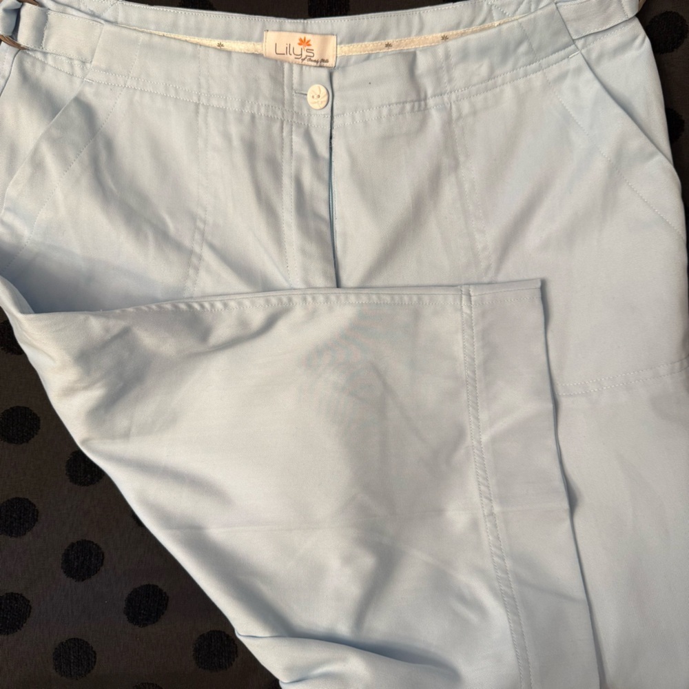 Lily’s of Beverly Hills Bermuda Shorts Size 8 Light Blue Classic Resort Style